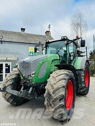 Fendt 933 VARIO Traktori