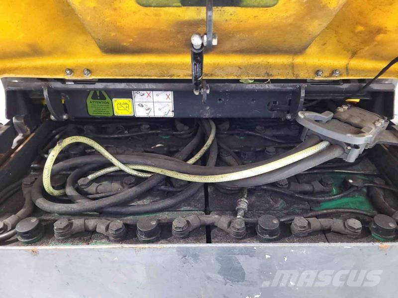 Aisle-Master 20SHE Viljuškar za uže prolaze