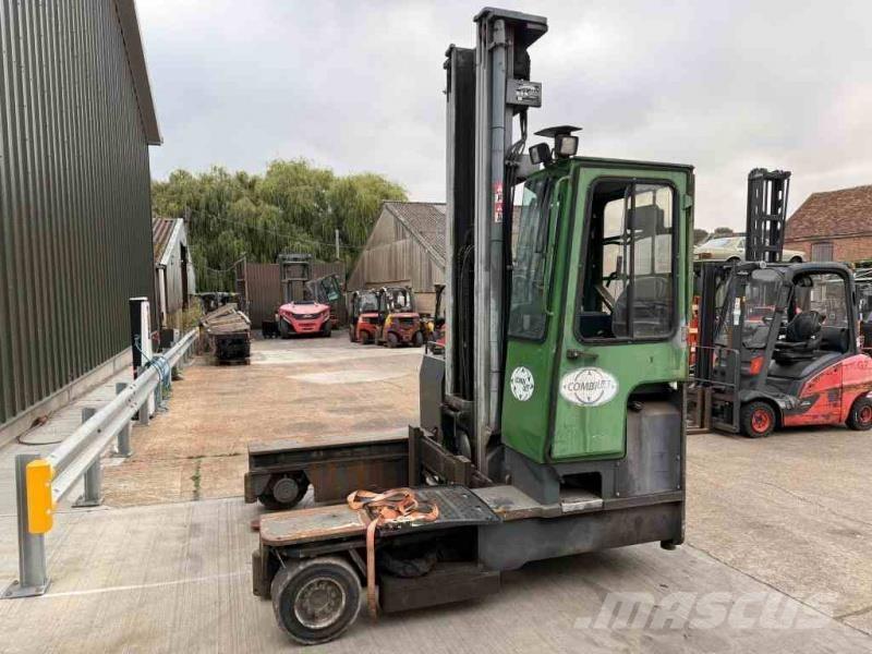 Combilift C4000 Viljuškari sa 4-stranskim dohvatom