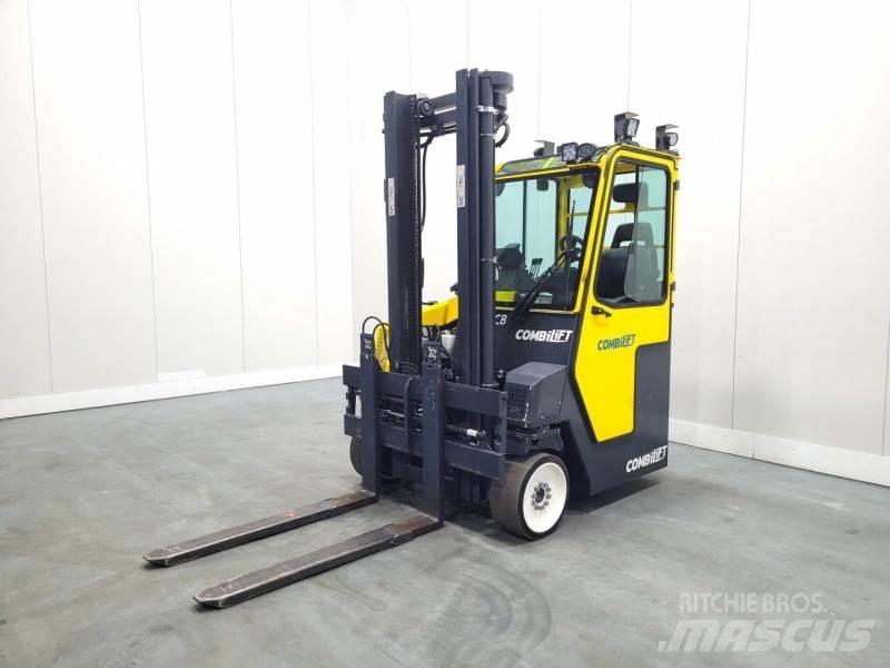 Combilift CB4000 Viljuškari sa 4-stranskim dohvatom