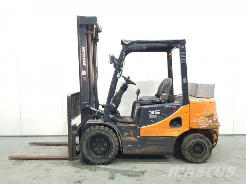 Doosan D35C-5 Dizelski viljuškari