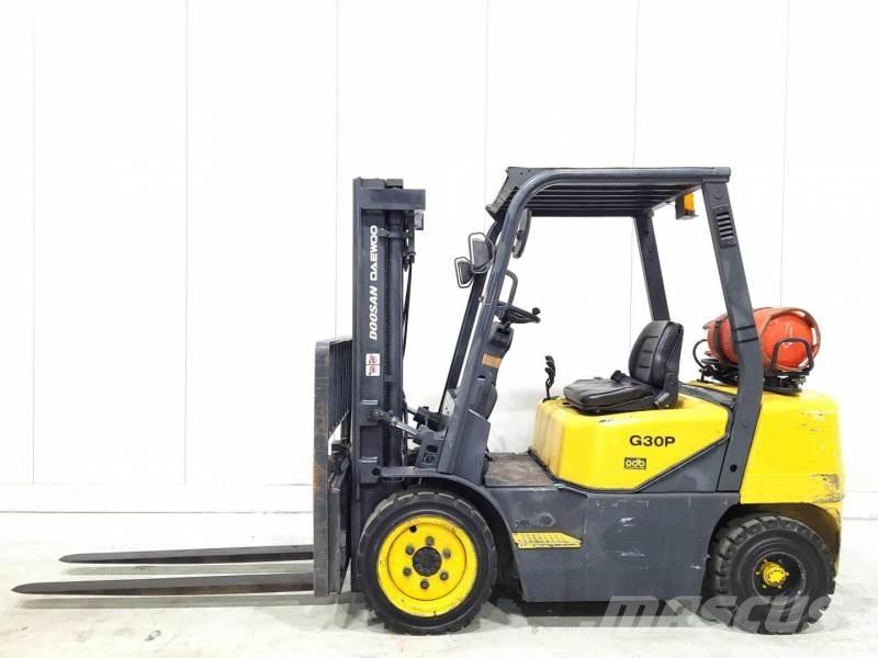 Doosan GP30-3 Plinski viljuškari