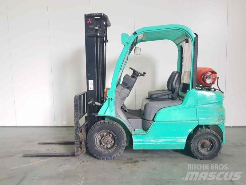 Mitsubishi FG25N Plinski viljuškari