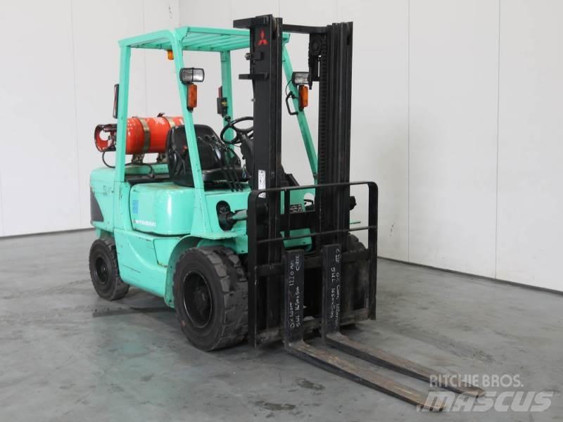 Mitsubishi FG35K Plinski viljuškari