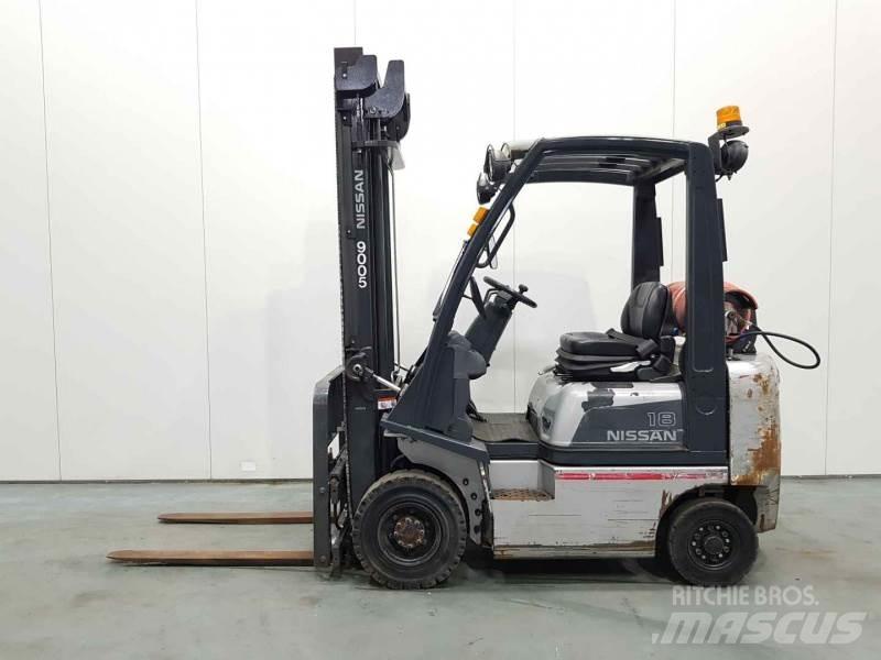 Nissan P1D1A18LQ Plinski viljuškari