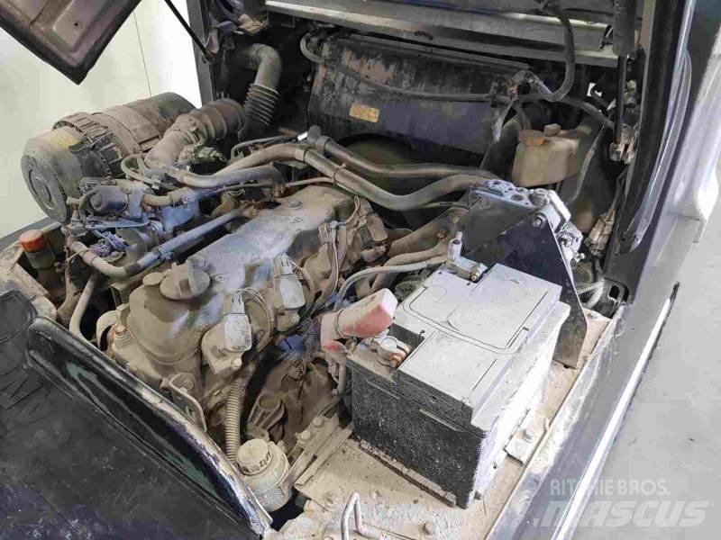 Nissan U1D272520 Plinski viljuškari