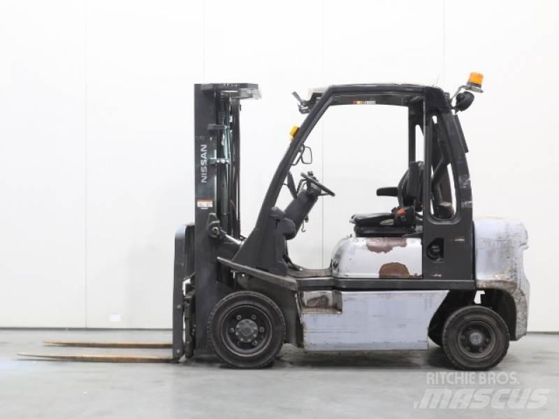 Nissan Y1D2A25Q Dizelski viljuškari