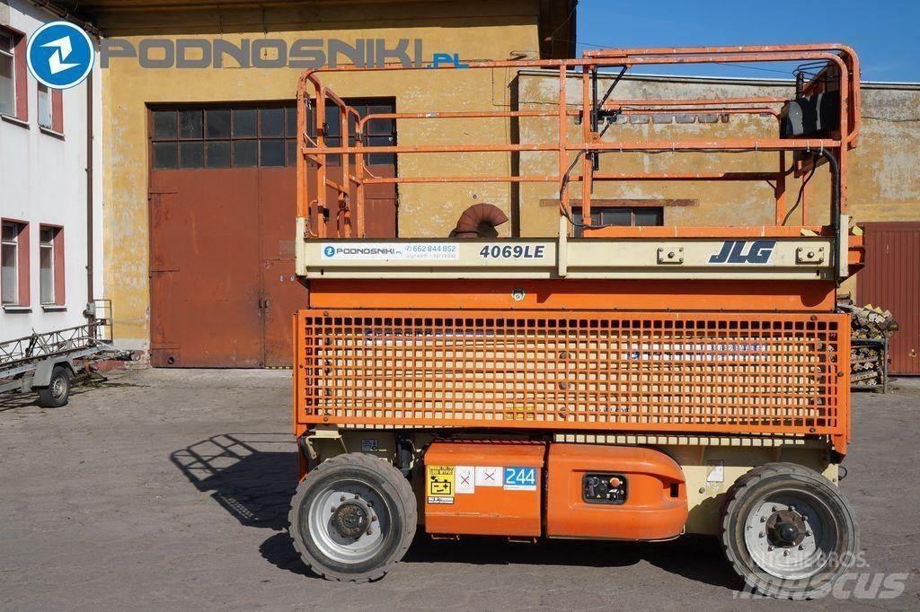 JLG 4069 Makazaste platforme