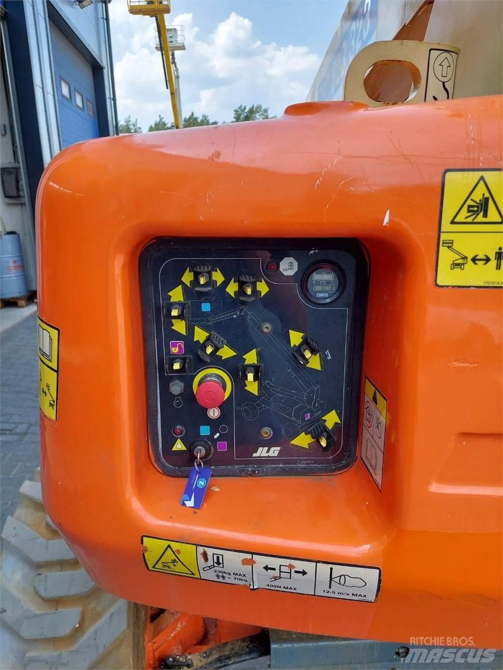 JLG M600JP Zglobne podizne platforme