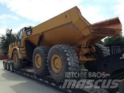 CAT 725C Zglobni damperi