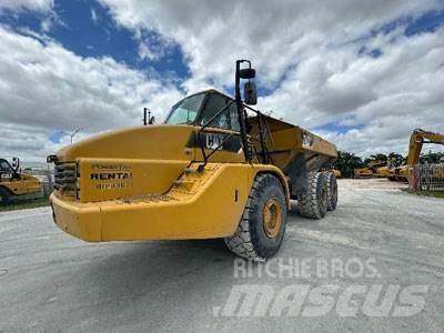 CAT 740 Zglobni damperi
