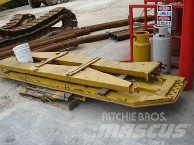 CAT 740 Tailgate Ostale komponente za građevinarstvo