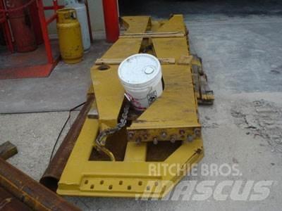 CAT 740 Tailgate Ostale komponente za građevinarstvo