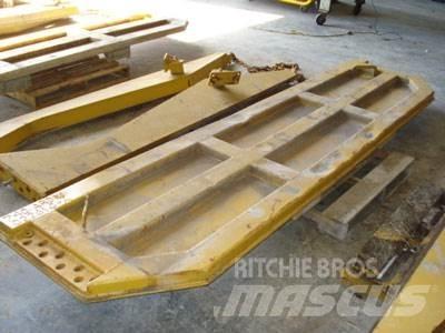 CAT 740 Tailgate Ostale komponente za građevinarstvo