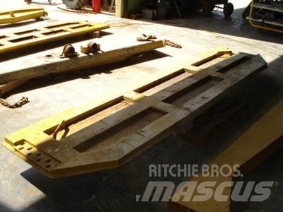 CAT 740 Tailgate Ostale komponente za građevinarstvo