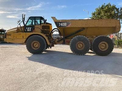CAT 740B Zglobni damperi