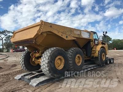 CAT 745C Zglobni damperi