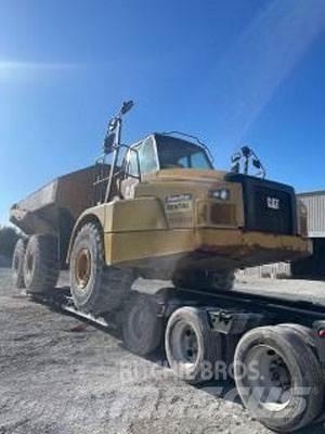 CAT 745C Zglobni damperi