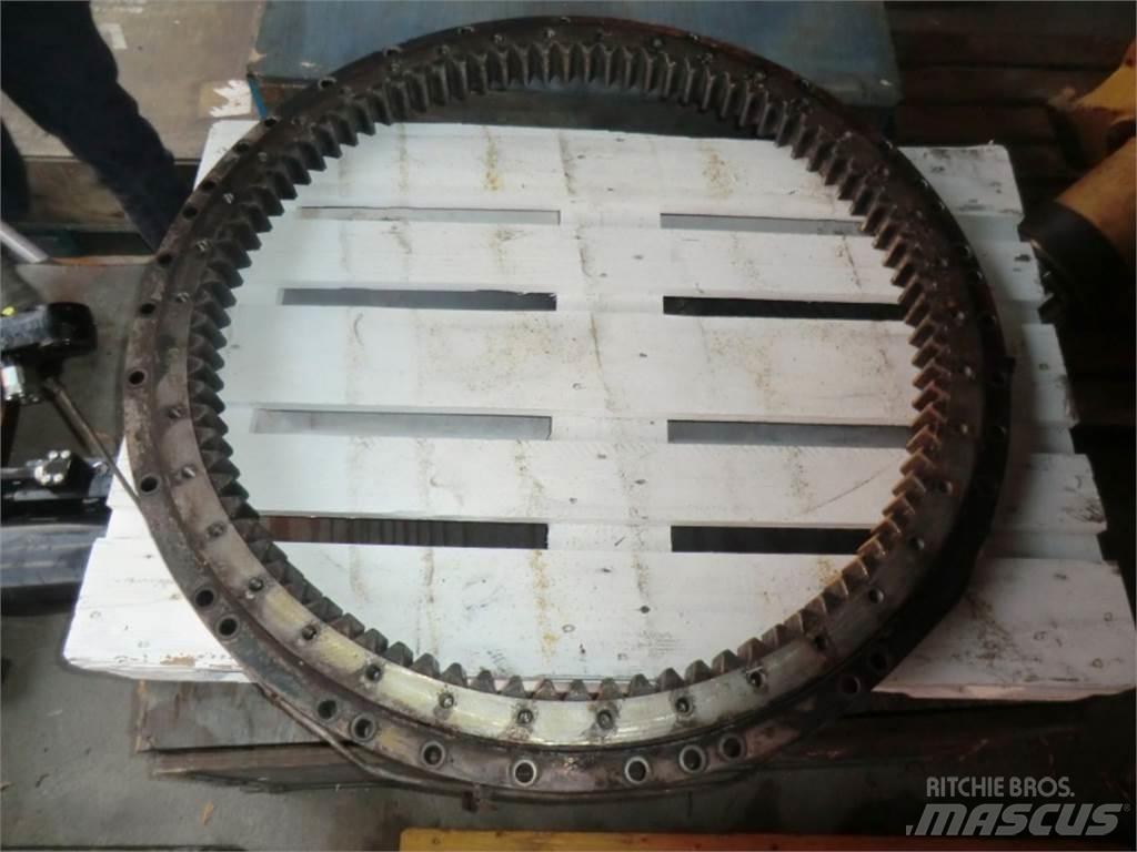 CAT 231D Šasija i vešenje