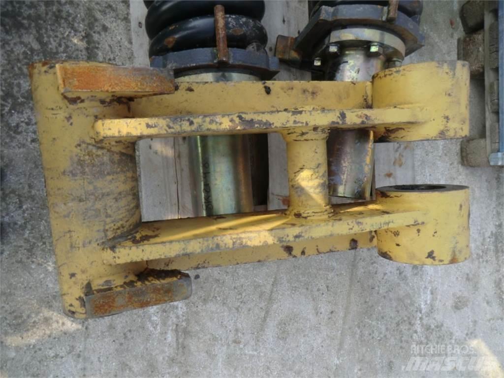 CAT 231D Šasija i vešenje