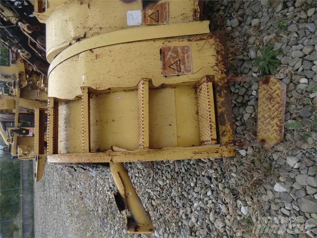 CAT 323D Šasija i vešenje