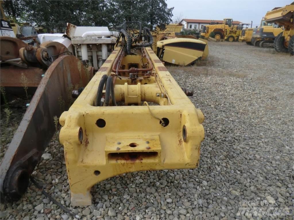 CAT 323D Šasija i vešenje