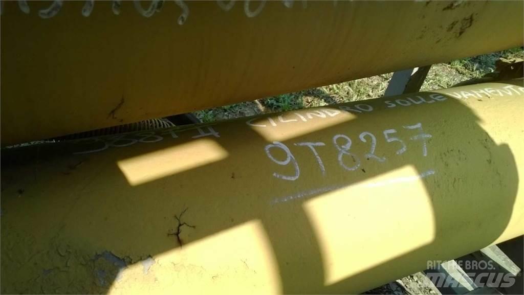 CAT 953 Ostalo za građevinarstvo