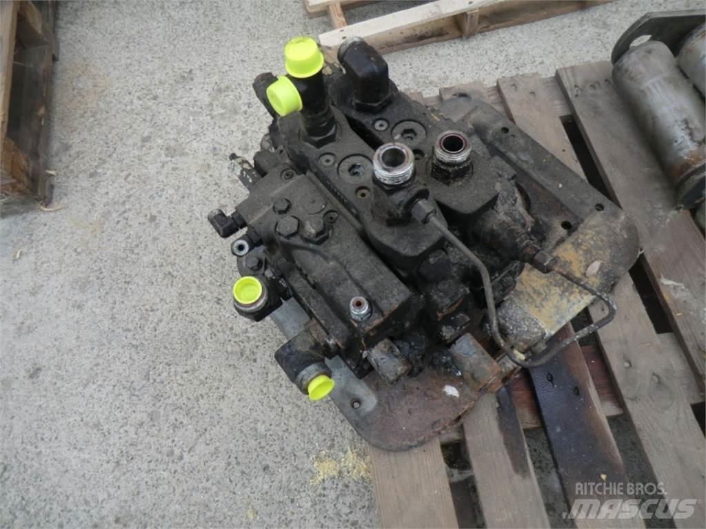 CAT 963D Ostalo za građevinarstvo