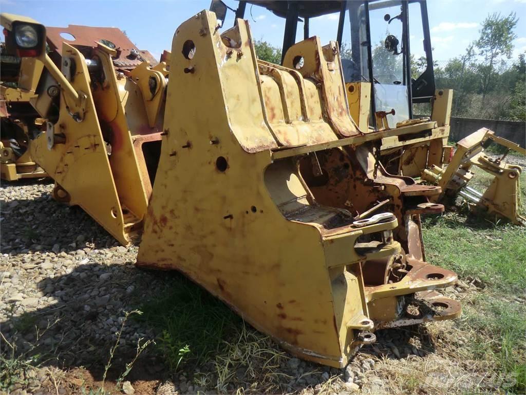 CAT 963D Šasija i vešenje