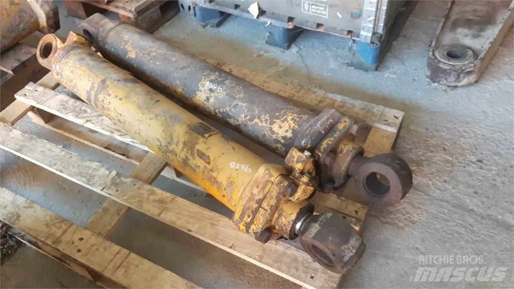 CAT 988B Ostalo za građevinarstvo