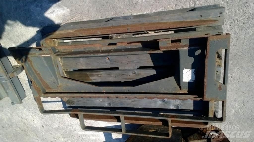 CAT 988G Ostalo za građevinarstvo