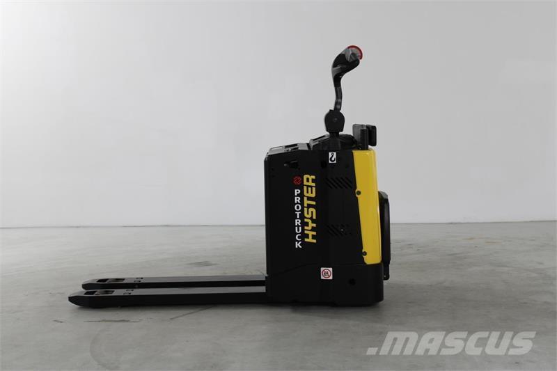 Hyster P2.0S Nisko podizni električni viljuškar sa stajalištom