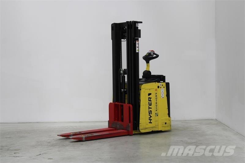 Hyster P2.0S Nisko podizni električni viljuškar sa stajalištom