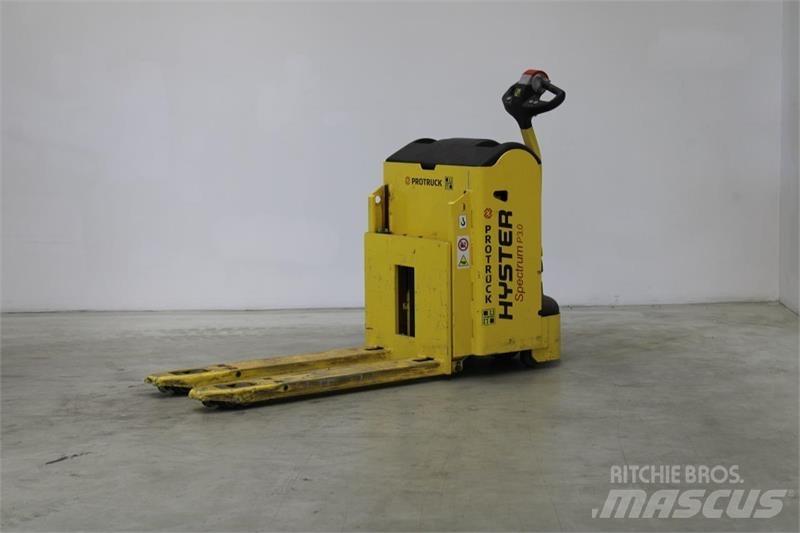 Hyster P3.0 Nisko podizni električni viljuškar