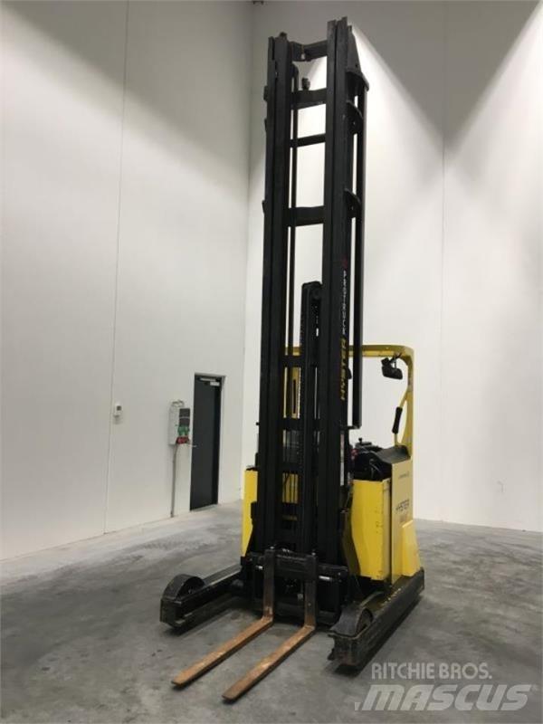 Hyster R2.0W Viljuškari sa pomičnim stupom