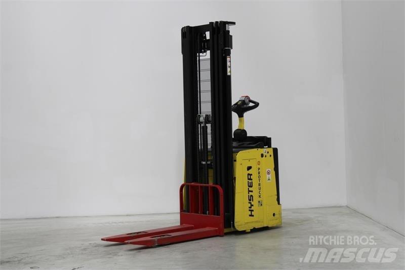 Hyster S1.5S Samopogonski ručni viljuškari