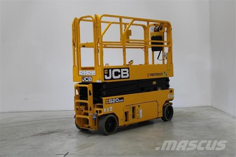JCB S2032E Makazaste platforme