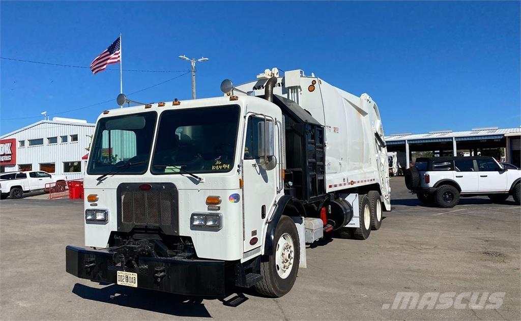 Peterbilt 320 Kamioni za otpad