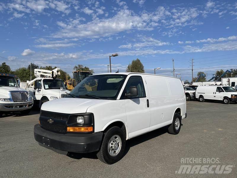 Chevrolet Express Dostavna vozila / kombiji