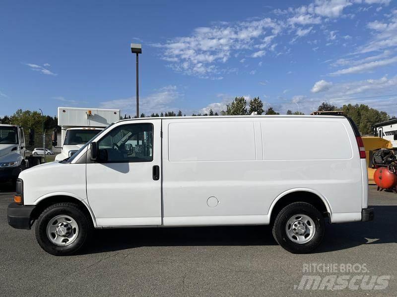 Chevrolet Express Dostavna vozila / kombiji