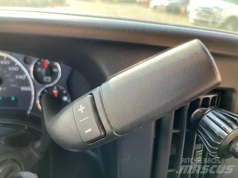 Chevrolet Express Dostavna vozila / kombiji