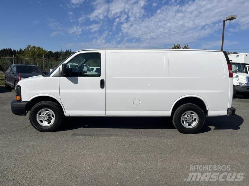 Chevrolet Express Dostavna vozila / kombiji