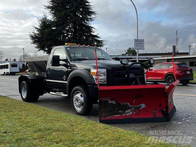 Ford F-550 Snežne daske i plugovi