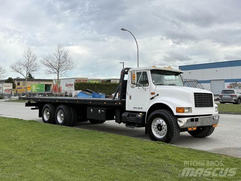 International 4900 Šleperi za vozila