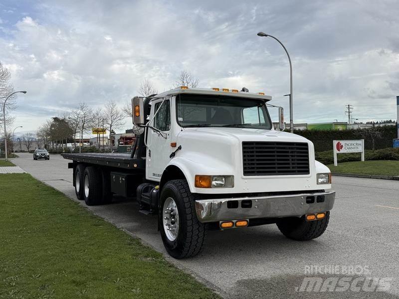 International 4900 Šleperi za vozila