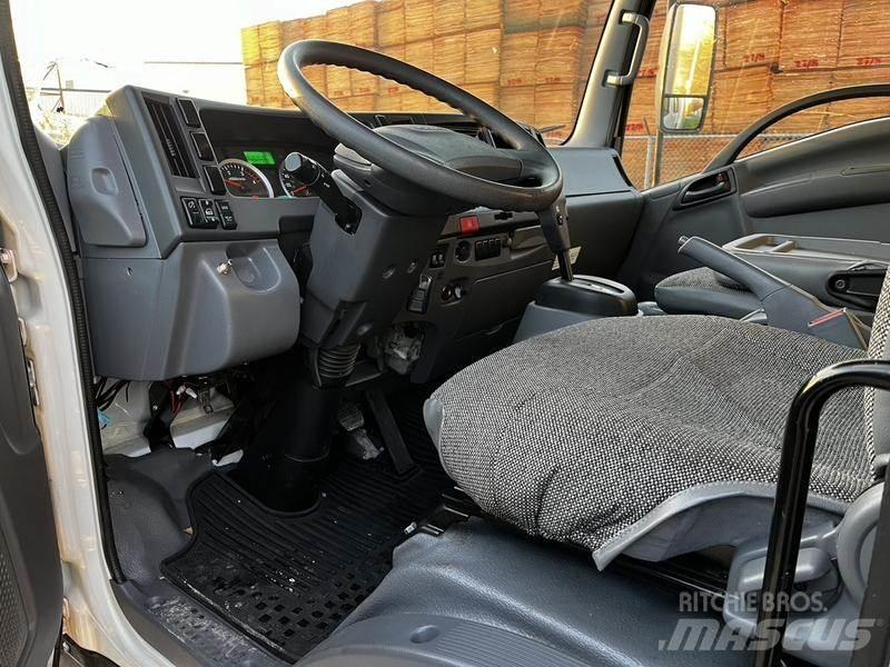 Isuzu NPR Dostavna vozila / kombiji