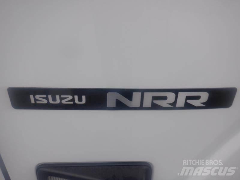 Isuzu NQR Dostavna vozila / kombiji