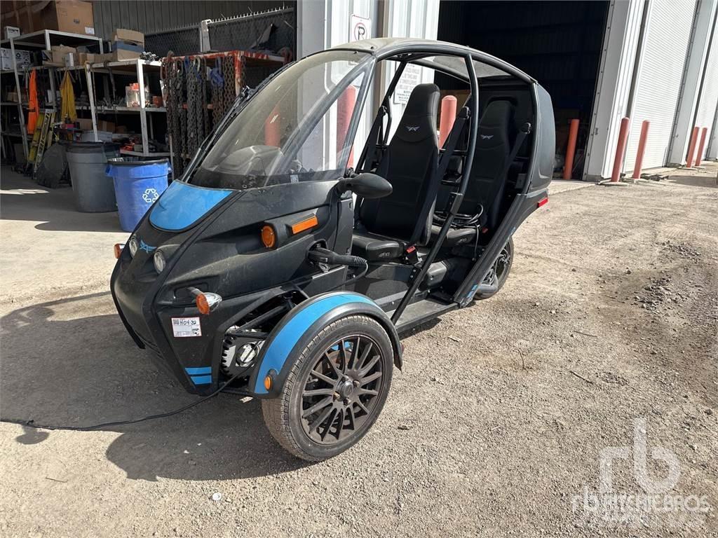  ARCIMOTO EV3 Automobili