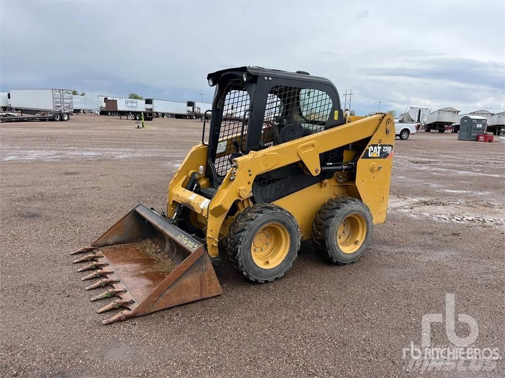 CAT 226D Skid steer mini utovarivači