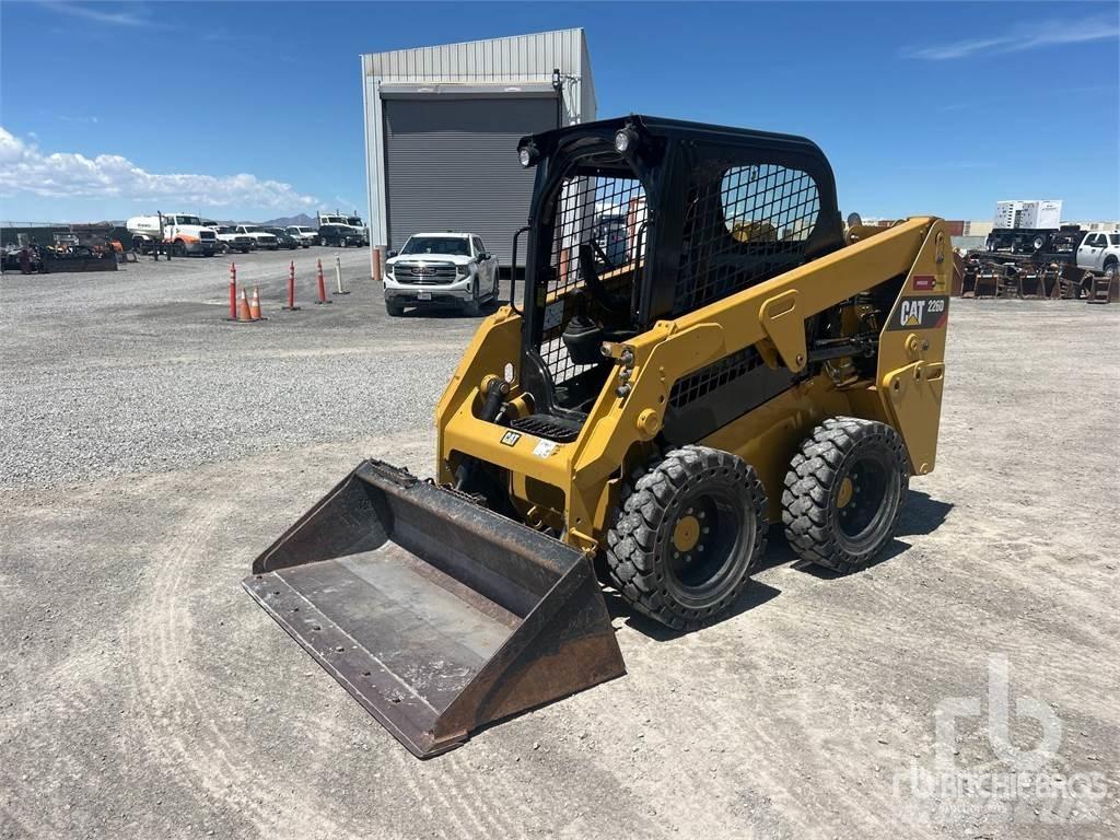 CAT 226D C1-H2 Skid steer mini utovarivači